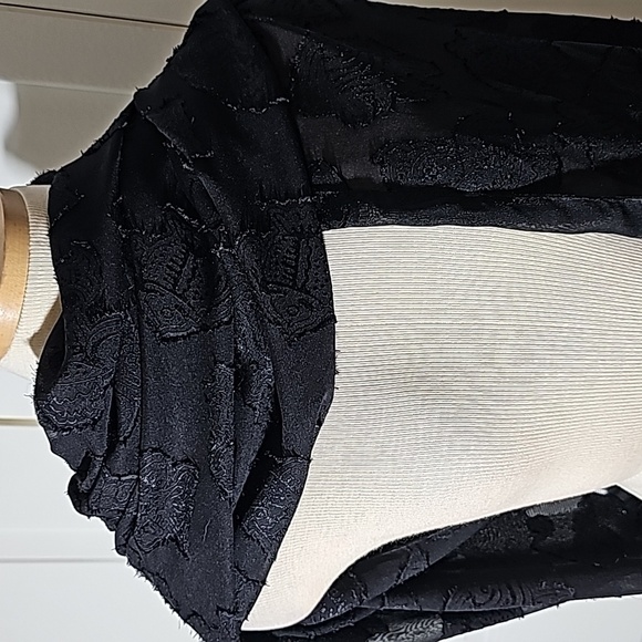 RIMA, large black scarf with fringe.  Fish design. 100% Terivoile. Machine wash. - Picture 3 of 8